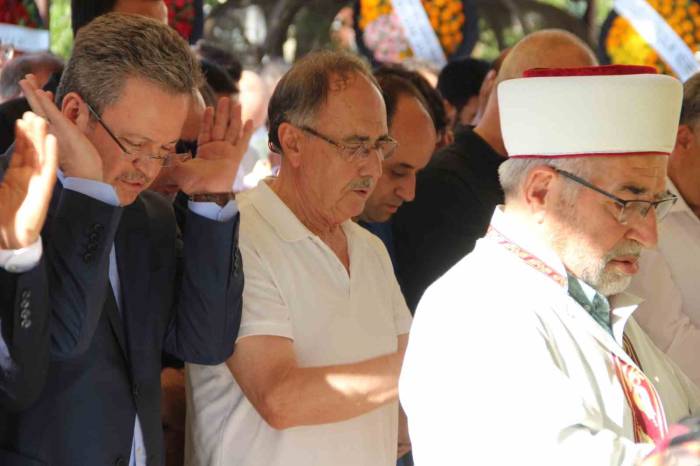 Eski Bakan Akçalı’nın Acı Günü