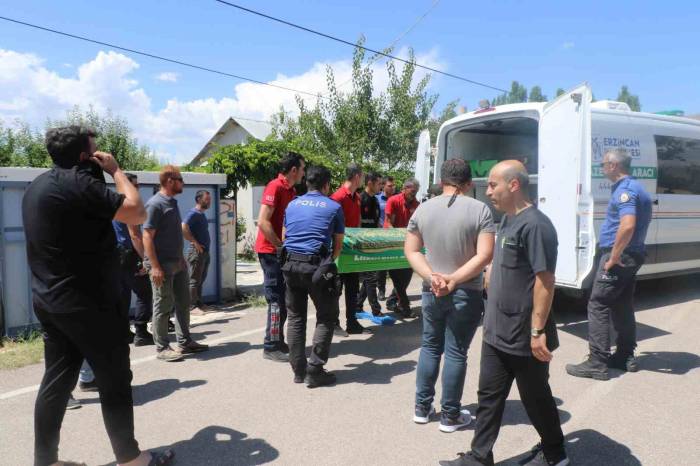 Komşusunu Kürekle Öldüren Sanığa Müebbet Hapis Cezası