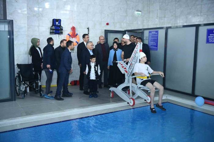 Doktor Başkandan Engelli Öğrencilere ‘Özel Proje’