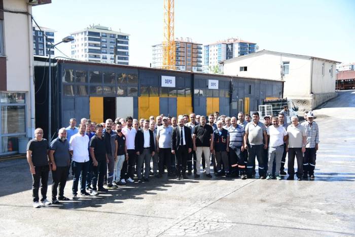 Pursaklar Belediye Başkanı Çetin, Mesai Arkadaşları İle Bayramlaştı