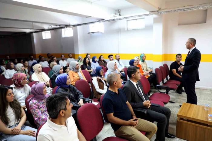 Ağrı Milli Eğitim Müdürü Kökrek’ten Hamur’a Mesleki Çalışma Ziyareti