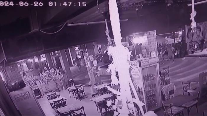 Bir Kişinin Öldüğü Ve Bir Kişinin Yaralandığı Silahlı Saldırı Anı Kameralara Yansıdı