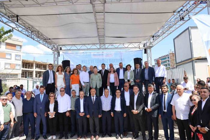 Çekmeköy’ün Yeni Kreş Ve Gündüz Bakımevinin Temeli Törenle Atıldı