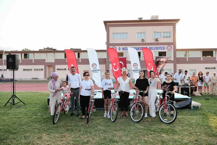 Denizli’de Dünya Yoga Günü Kadınlarla Kutlandı