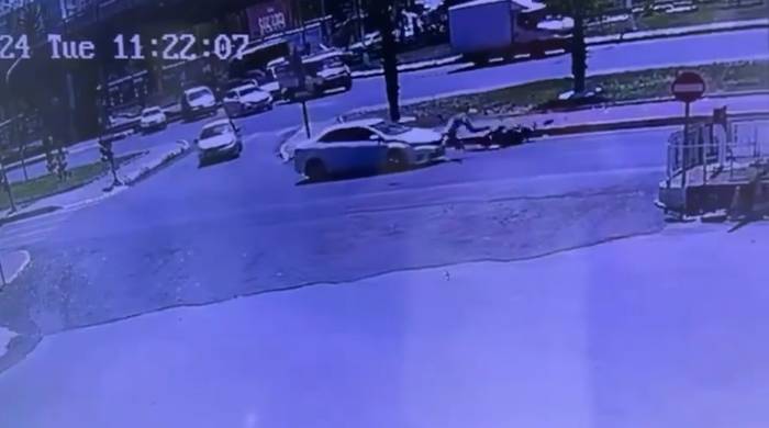 Şanlıurfa’da Otomobil İle Motosikletin Çarpışması Kameraya Yansıdı