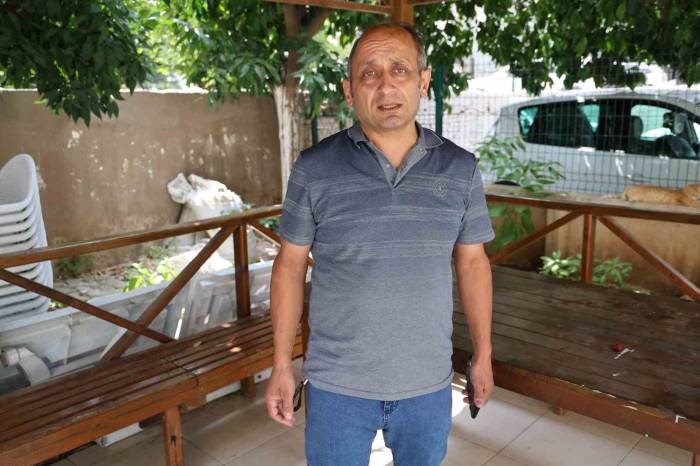 Ölen Evladının Hediyesi Çiçeğe Gözü Gibi Bakıyorlar