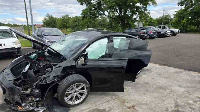 Bayram Tatili Zehre Dönen Türk Avukat, Tesla’ya Dava Açıyor