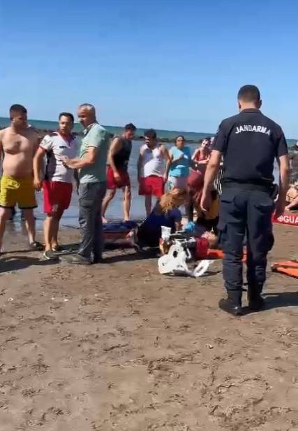 Boğulma Tehlikesi Geçiren Kızı Ve Yeğenini Kurtardı, Kendisi Hayatını Kaybetti