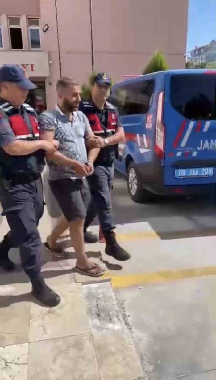 Bir Buçuk Yıldır Sahte Irak Kimliği İle Dolaşan Şüpheli Jandarmaya Yakalandı