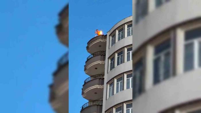 Benzinle Kendini Yakmaya Çalıştı