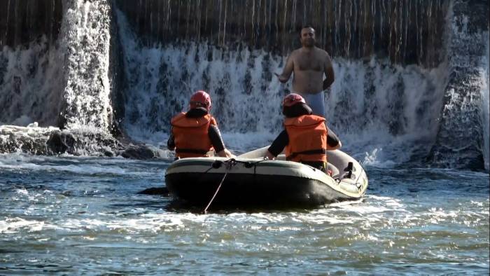Balık Avlarken Çağlayanda Mahsur Kaldı