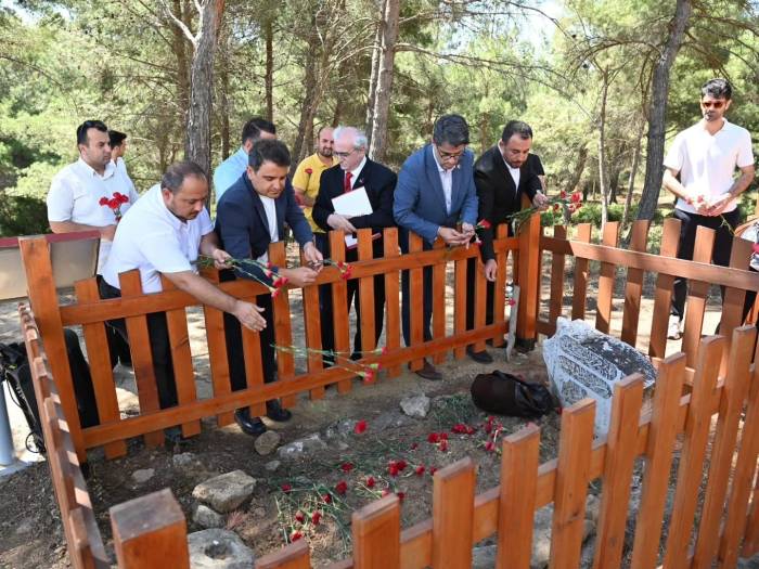 Tabip Binbaşı Mehmet İsmail Bey Kabri Başında Anıldı