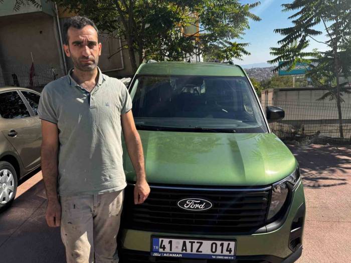 Sıfır Diye Aldığı 2 Araç Da Hasarlı Çıktı