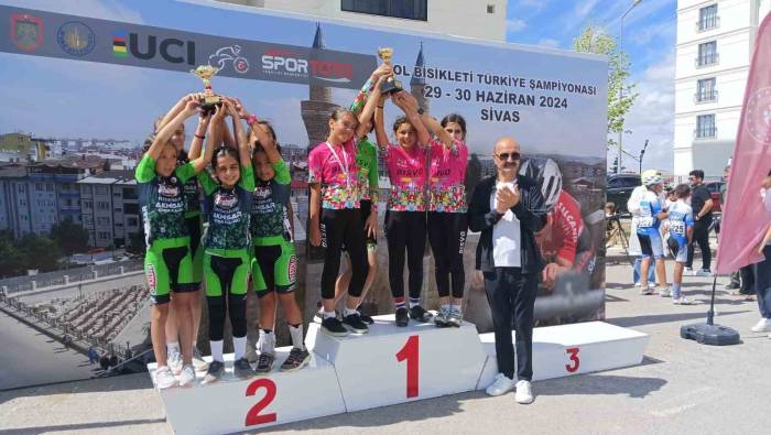 Akhisar İlçe Spor Kulübü, Türkiye İkincisi Oldu