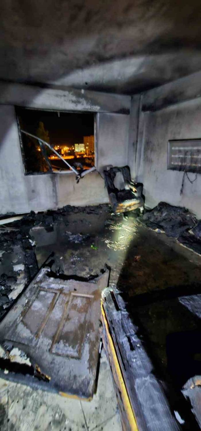 Batman’da Müstakil Ev Yangında Küle Döndü