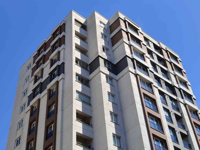 Küçükçekmece’de Saunada Çıkan Yangın Bina Sakinlerini Korkuttu