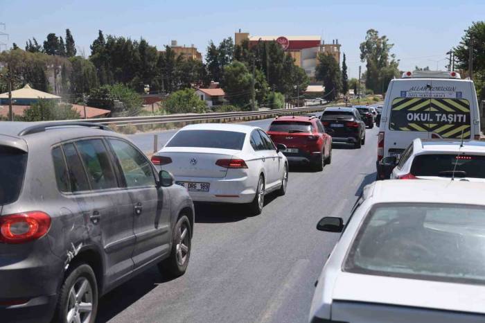 Turizm Yollarında Yoğunluk Devam Ediyor
