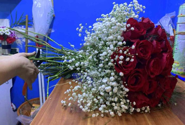 Düğün Sezonunun Başlamasıyla Kız İsteme Çiçeklerine Talep Arttı