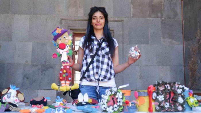 Evdeki Çöpleri Değerlendirerek Tedavisini Tamamladı