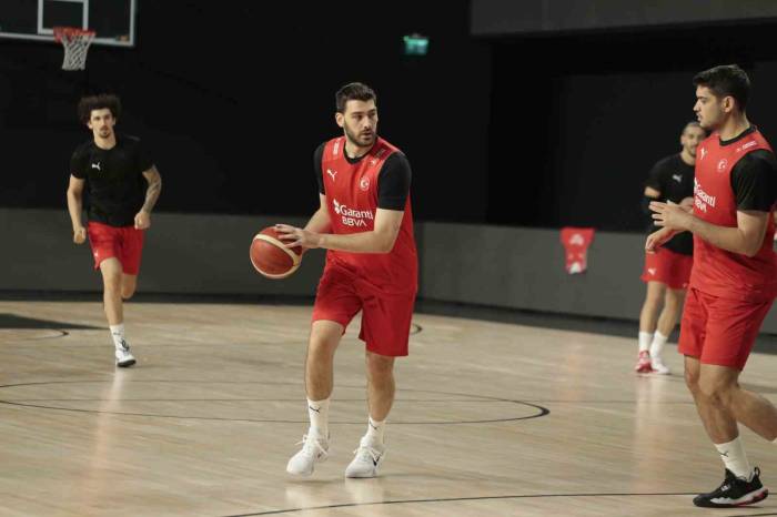 A Milli Erkek Basketbol Takımı, İstanbul’daki Çalışmalarını Tamamladı