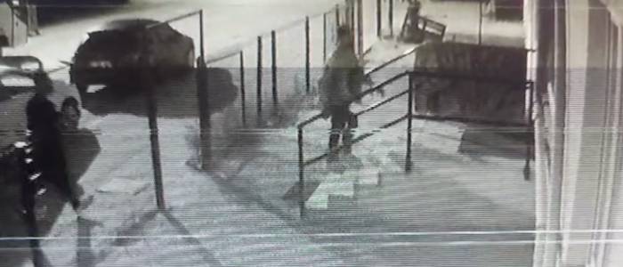 Markalı 5 Çift Ayakkabı Çaldılar