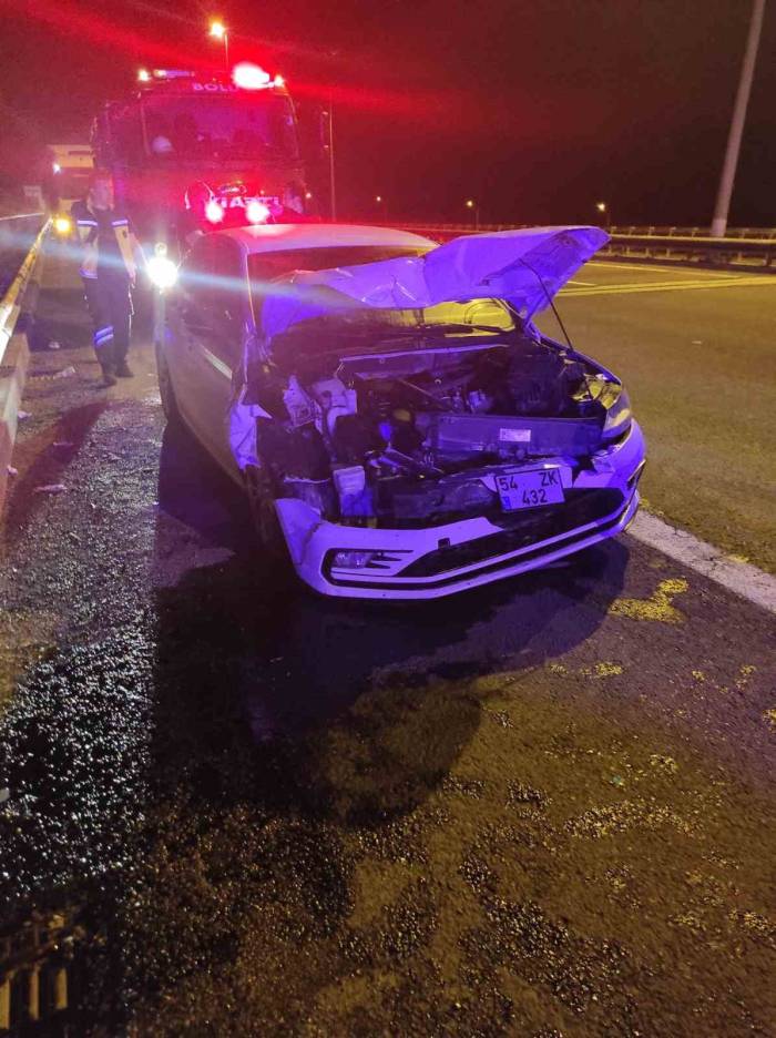 5 Kişinin Bulunduğu Otomobil Tıra Arkadan Çarptı, Burunları Bile Kanamadı