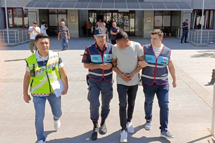 Motosikletliye Çarpıp Ölümüne Sebep Olan Sürücü: "Köpeğe Çarptığımı Sandım"