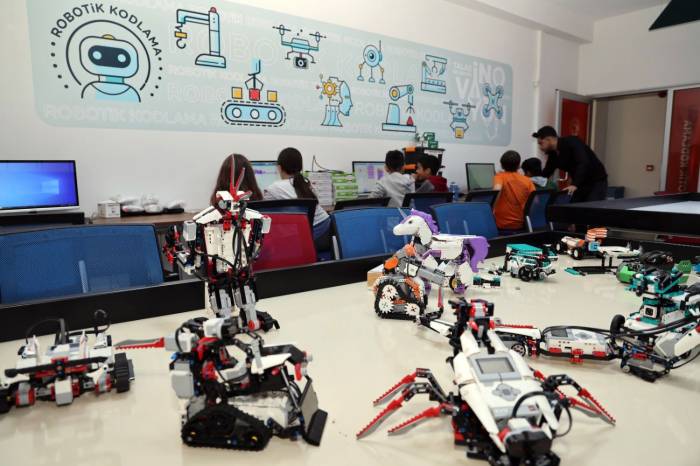 İnovasyon Merkezi Genç Kaşifleri Bekliyor