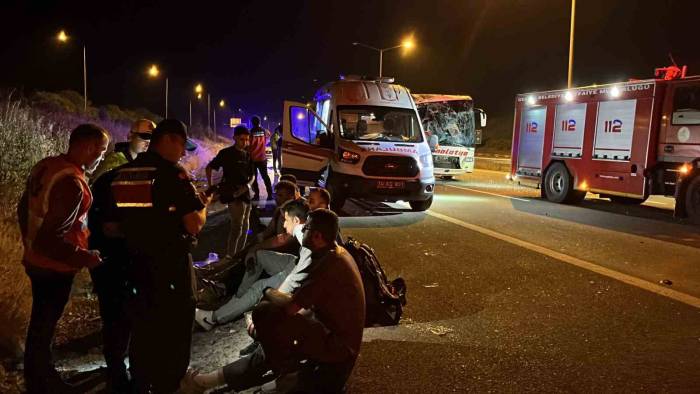 Tem’in Bolu Geçişinde 2 Yolcu Otobüsü Çarpıştı: 15 Yaralı