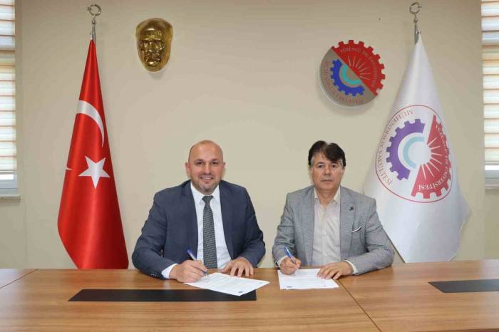 Vedaş, Van Yyü İle İşbirliği Protokolü İmzaladı”