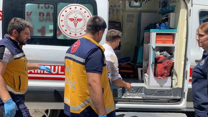 Devrilen Motosikletin Sürücüsü Yaralandı