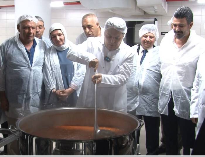 Esenyurt Belediyesi Aşevi İhtiyaç Sahibi Vatandaşlara Sıcak Yemek Hizmeti Verecek