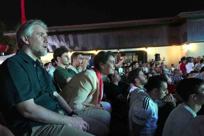 Millilerin Zafer Coşkusu Bağlarbaşı Kongre Ve Kültür Merkezi’nde Yaşandı