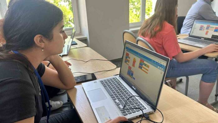 Menteşe Şahidi Ortaokulu Türkiye’yi Polonya’da Temsil Etti