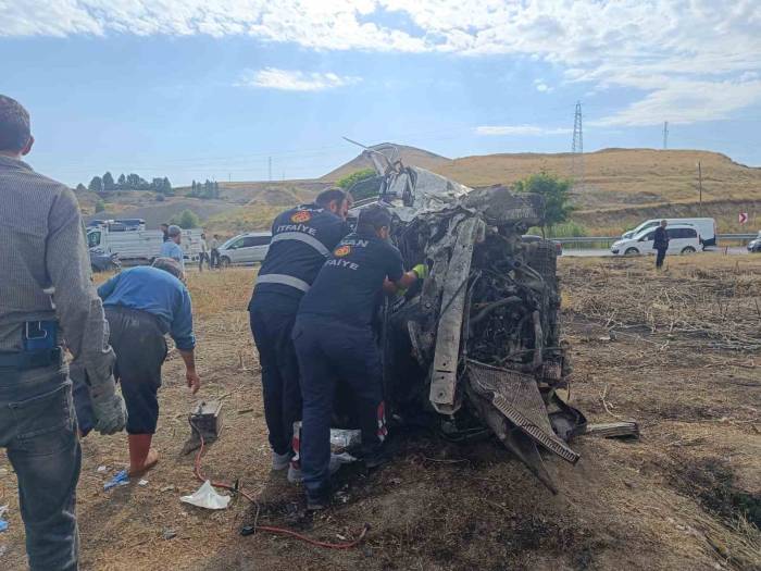Van’da Trafik Kazası: 6 Yaralı