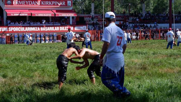 Kırkpınar’da Bugün 40 Başpehlivan Kol Bağlayacak