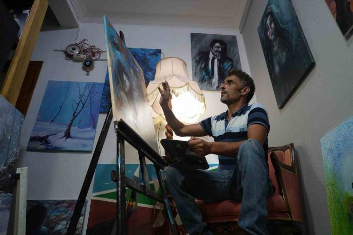 Ödülünü Geri Aldılar, Sanata Daha Sıkı Sarıldı