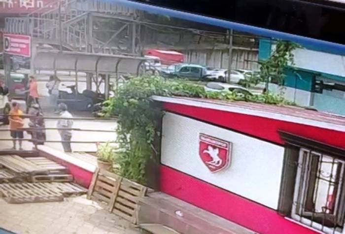 3 Kişinin Yaralandığı Dolmuş Kazasının Görüntüleri Ortaya Çıktı