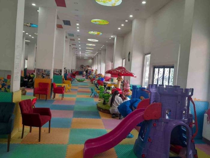 Hakkari’de ‘Çocuk Oyun Ve Yaşam Merkezi’ Yeniden Hizmete Açıldı