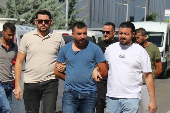 Arkadaş Cinayetinin Zanlıları Adliyeye Sevk Edildi