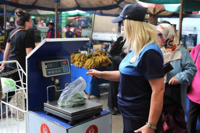 Keçiören’de Zabıta Ekipleri Pazar Denetiminde