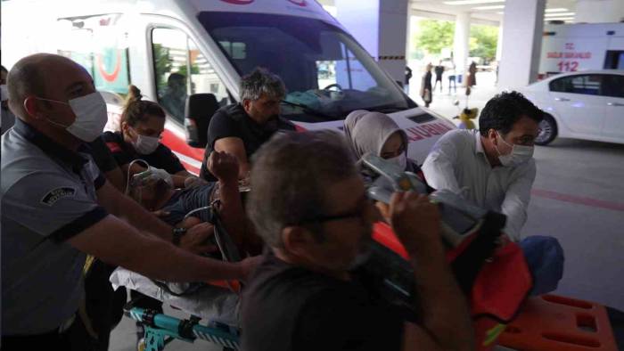 Temizlik İçin Girdikleri Foseptikte Zehirlendiler: 2 Kişi Yoğun Bakımda