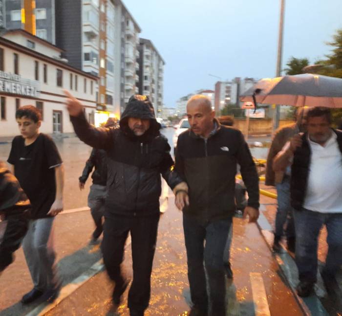 Başkan Uçar; “Tüm Birimlerimizle Seferberiz”