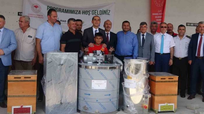 Çankırı’da Arıcılara Yüzde 70 Hibeli Destek
