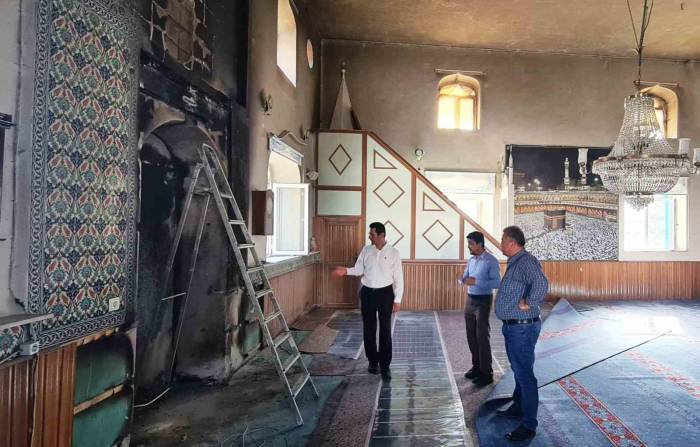 Dumlupınar Kızılca Köyü Camiinin Mihrap Bölümünde Yangın