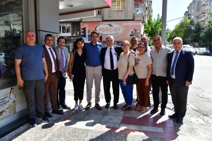 Başkan Balaban Sahada Esnafı Dinledi