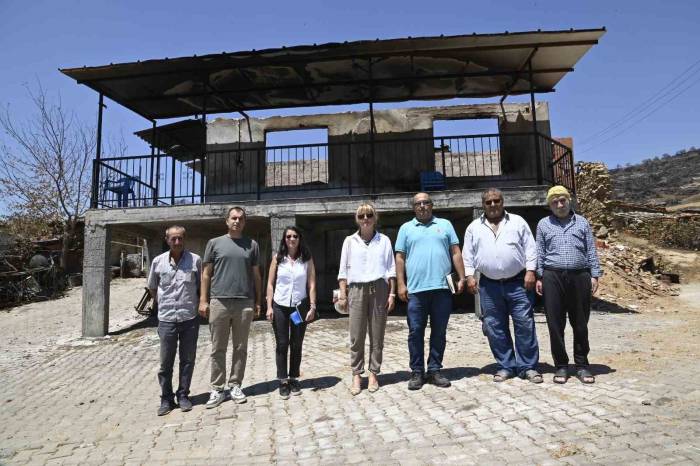 Büyükşehir Yangın Mağdurunu Yalnız Bırakmadı