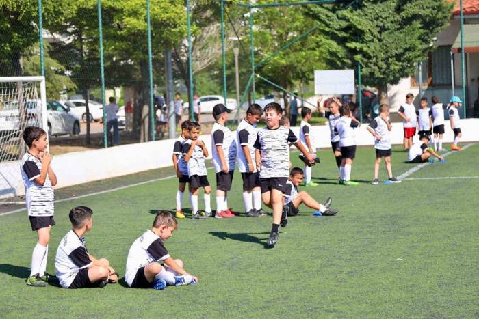 Başkan Dinçer: “Çocuklarımıza Sağlıklı Yaşamı Ve Sporu Sevdirdik”