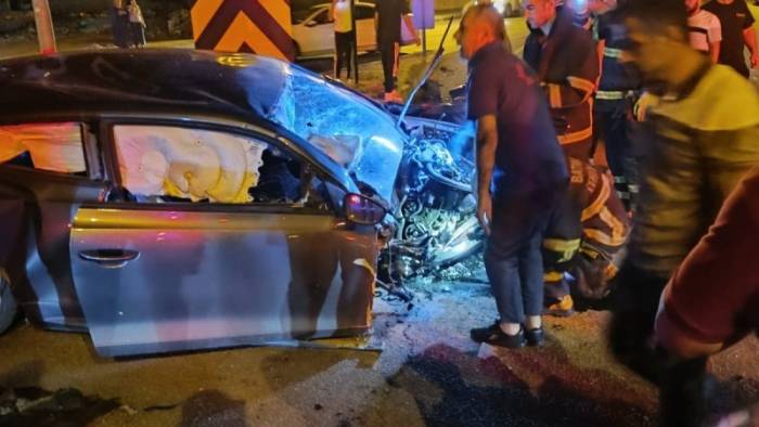 Batman’da Trafik Sinyalizasyon Direğine Çarpan Sürücü Hayatını Kaybetti