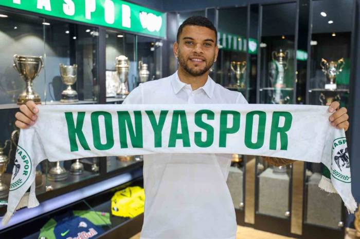 Konyaspor, Pedrinho Transferini Açıkladı